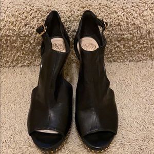 Vince Camuto Open Toe Wesge